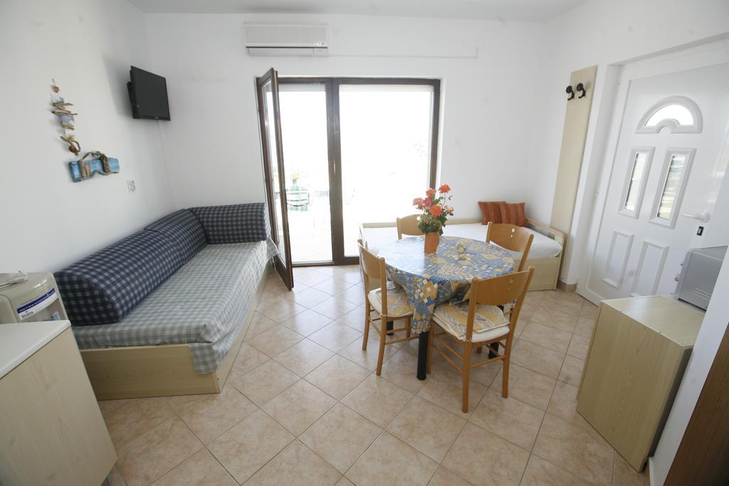 Apartments Roza Miskovici Exterior photo